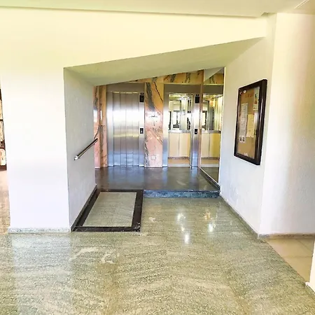 Διαμέρισμα Diana 905. Superb South-facing One-bedroom With Amazing Sea Views.