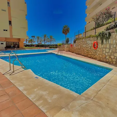 Diana 905. Superb South-facing One-bedroom With Amazing Sea Views. Μαρμπέλλα
