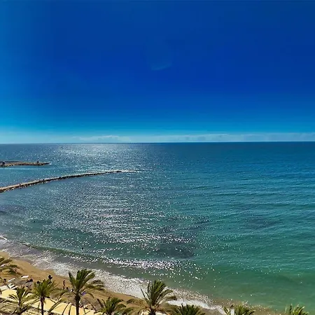 Diana 905. Superb South-facing One-bedroom With Amazing Sea Views. Διαμέρισμα