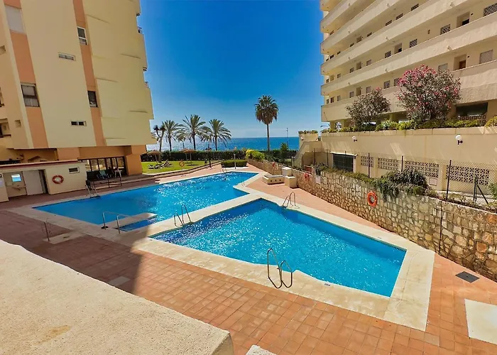 Diana 905. Superb South-facing One-bedroom With Amazing Sea Views.