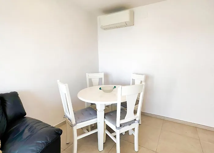 Diana 905. Superb South-facing One-bedroom With Amazing Sea Views. דירה מארבלה