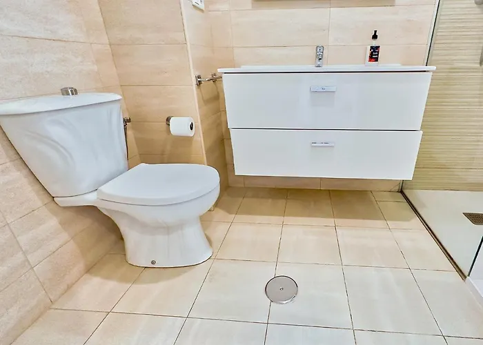 Diana 905. Superb South-facing One-bedroom With Amazing Sea Views. * מארבלה