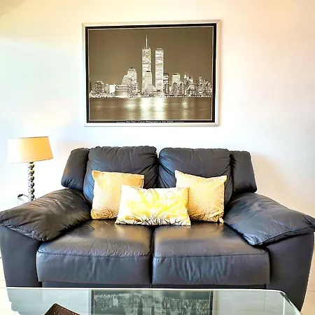 Diana 905. Superb South-facing One-bedroom With Amazing Sea Views. *