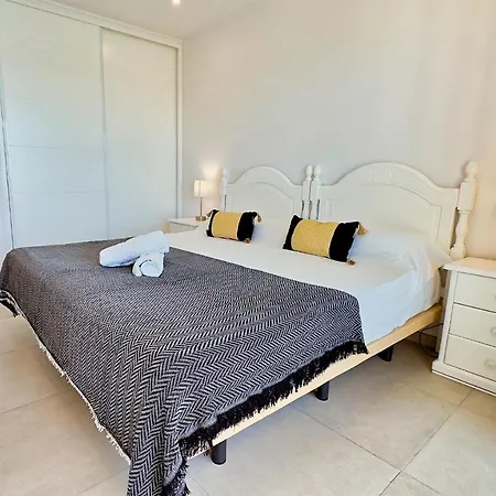 Diana 905. Superb South-facing One-bedroom With Amazing Sea Views. * Marbella