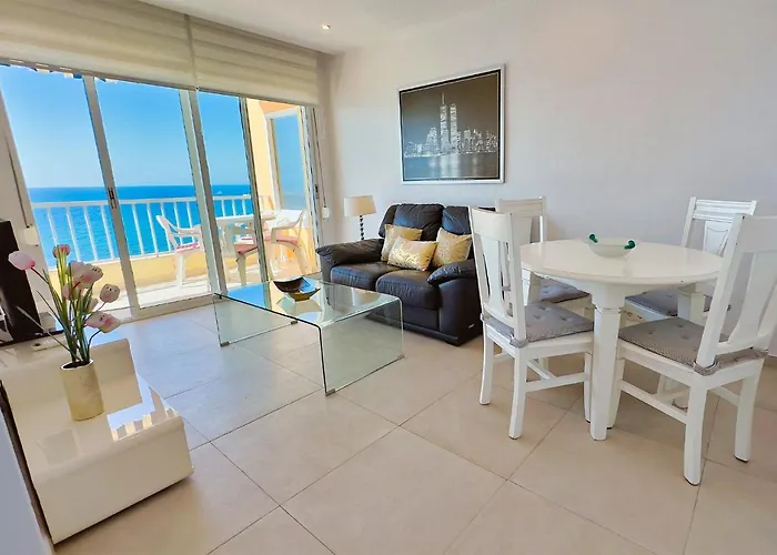 Diana 905. Superb South-facing One-bedroom With Amazing Sea Views. Apartment *
